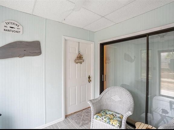 2nd image of 1037 Village Round #M