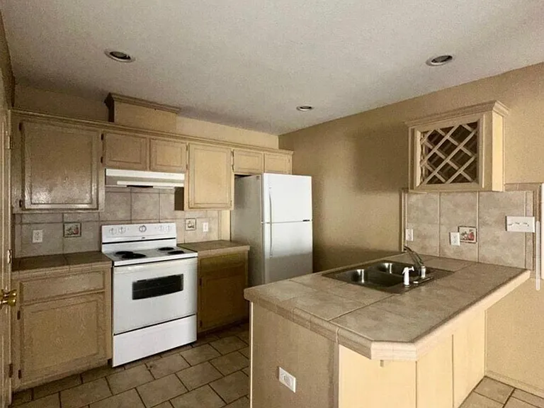 1505 Prosperity Dr #2 — Photo 7