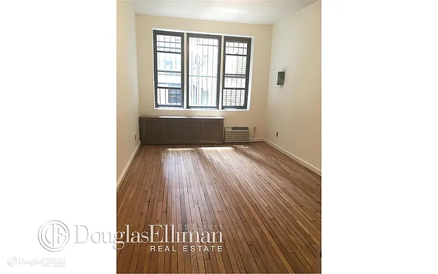 Rented by Douglas Elliman | media 20