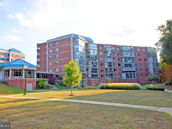 2nd image of 940 Astern Way Unit 311