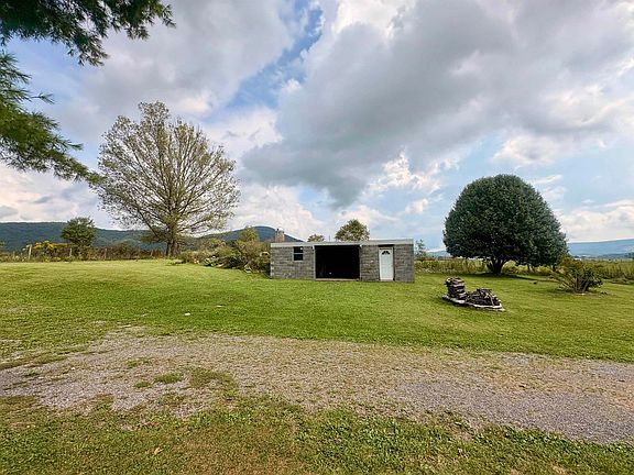 2nd image of 1754 Gose Mill Rd