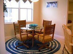 4th image of 689 Kendall Dr