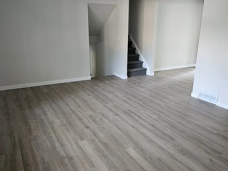 1137 S Bryan Ave — Photo 14