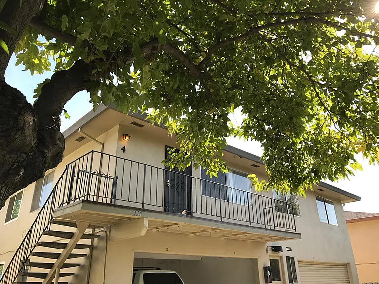 231 Harding Blvd — Photo 1