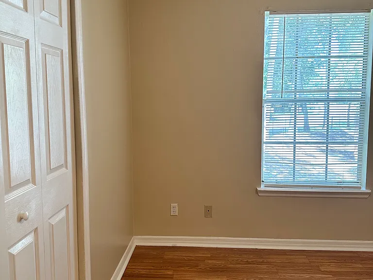 6052 Westgate Dr #203 — Photo 12