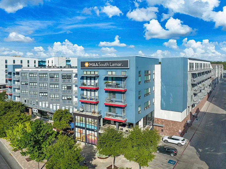 MAA South Lamar — Photo 17