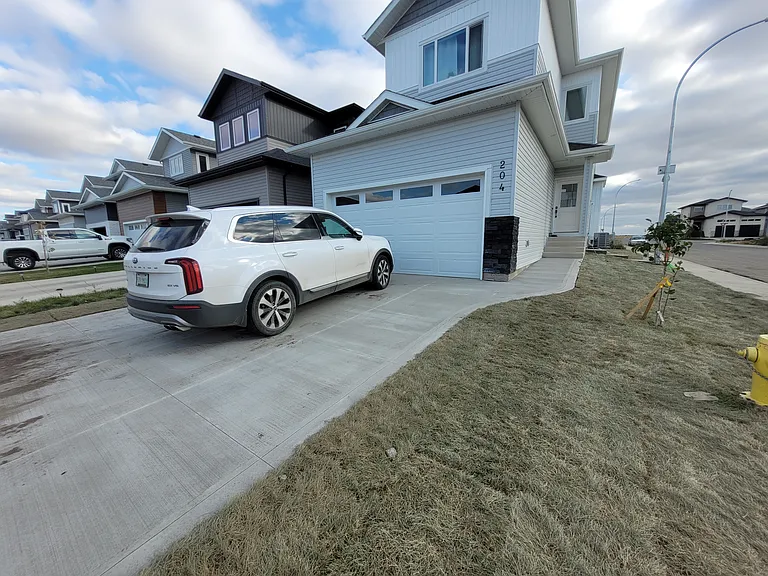 204 Thakur St #204 — Photo 1