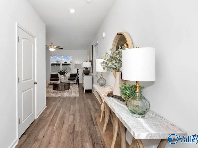 146 Maple Spring Trl — Photo 7
