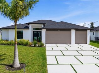 329 NE 15th Terrace Cpe, Coral, FL 33909