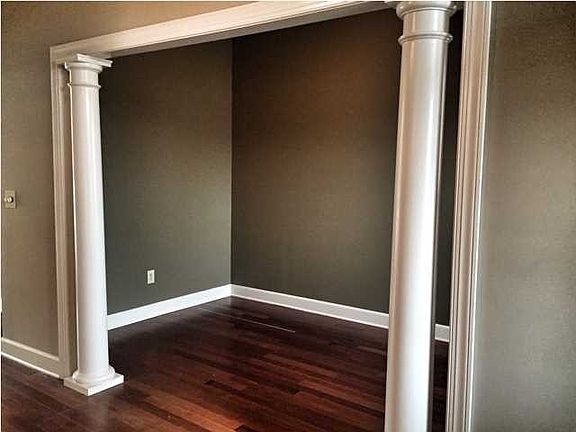 4th image of 8885 Dunlake Dr