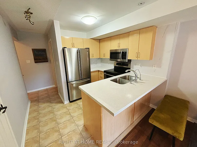312 John St #351 — Photo 2