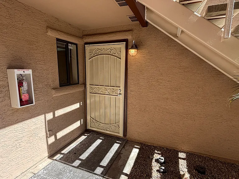 5757 W Eugie Ave #1077 — Photo 2
