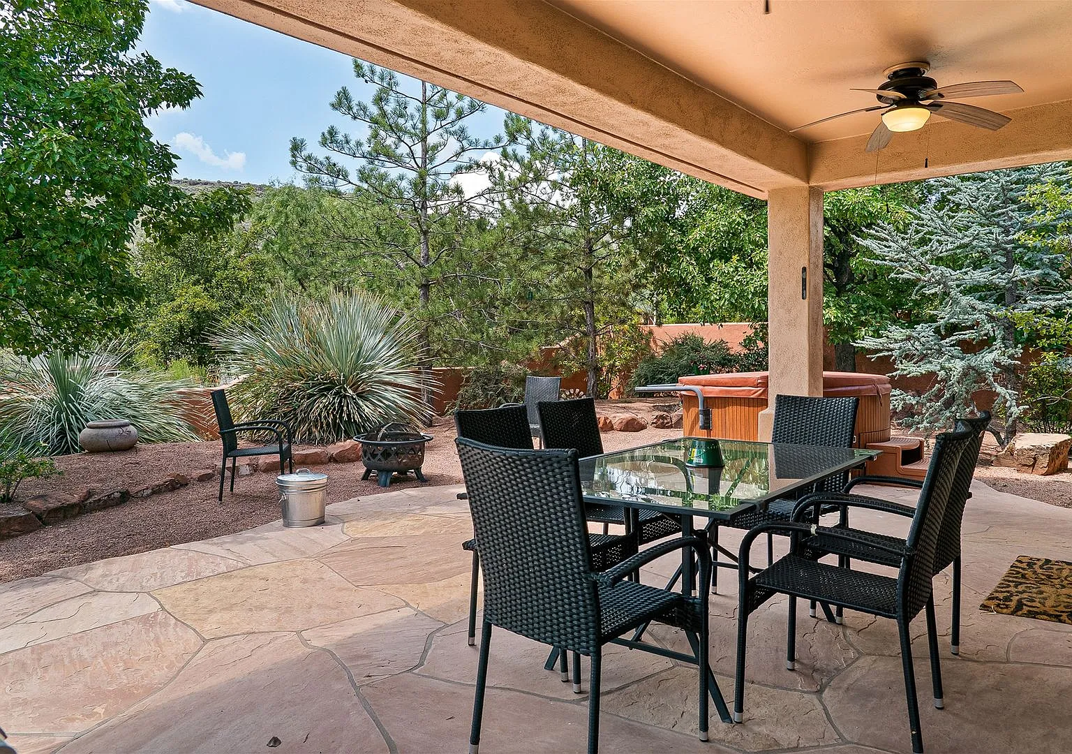 Home on Oak Creek Golf Resort, Pets + Hot Tub! — Photo 3