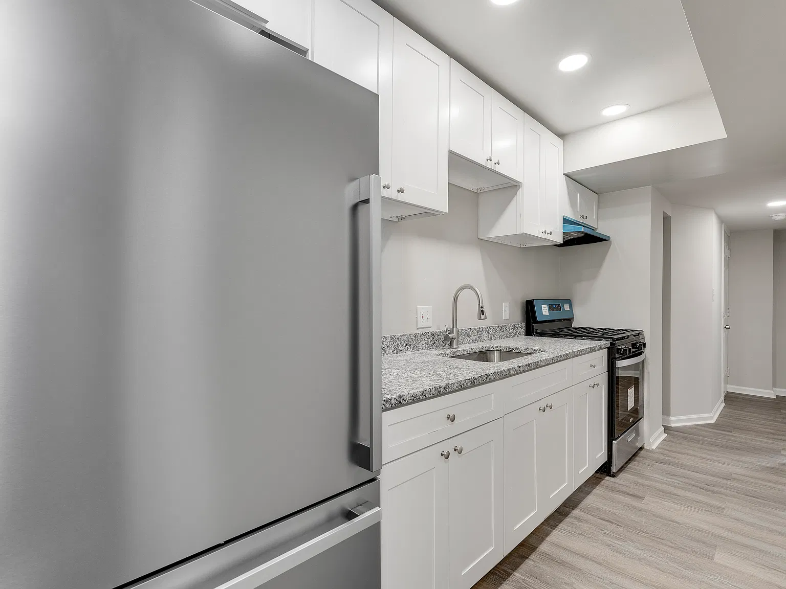 3 bed, $2,000 — Photo 3