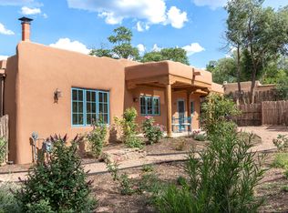 107 Victoria St, Santa Fe, NM 87505