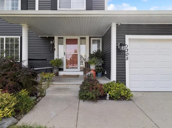1305 9th Avenue Pl SE, Altoona, IA 50009