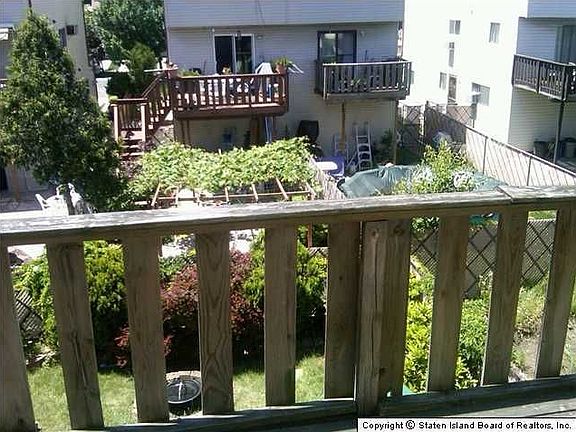 3rd image of 28 Kingsbridge Ave