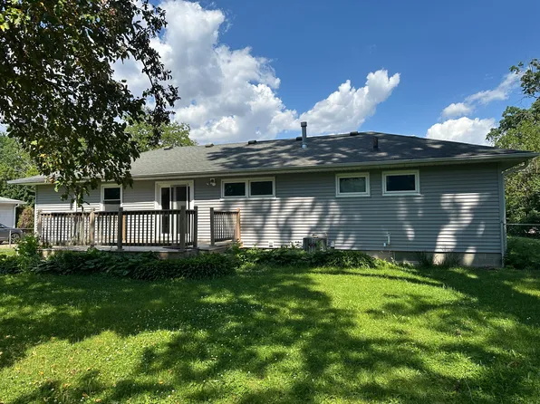 2115 Iowa St #1, Cedar Falls, IA 50613