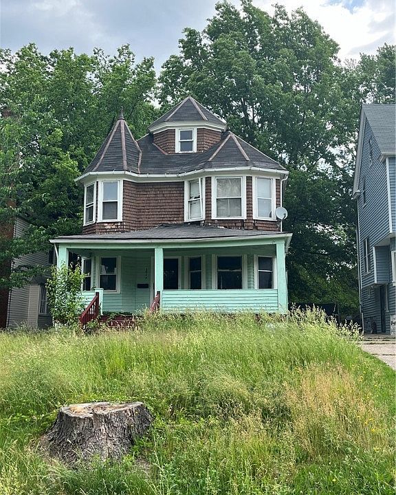 2nd image of 1845 Allandale Ave