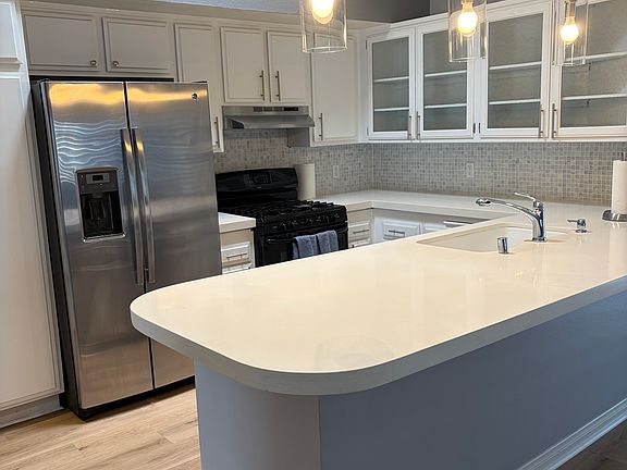 4th image of 345 Avocado St APT 204B