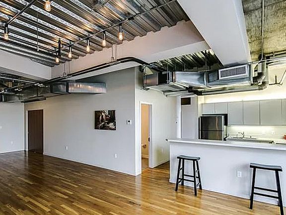 4th image of 2020 Arapahoe St Unit 1050