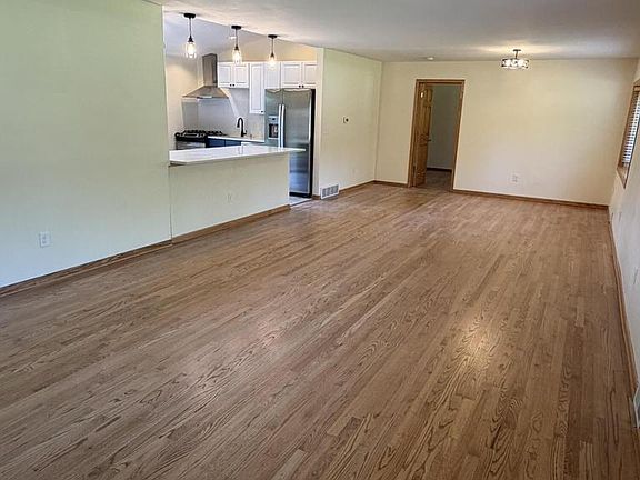 4th image of 7315 S 48th STREET