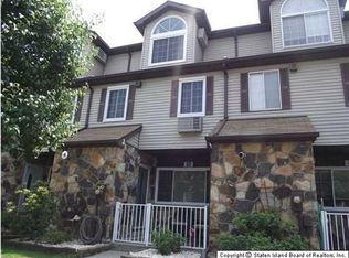 35 Croft Ct, Staten Island, NY