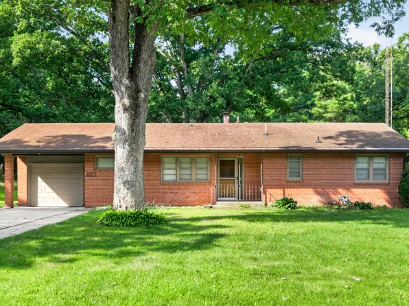 2077 Grand Detour Rd, Dixon, IL 61021