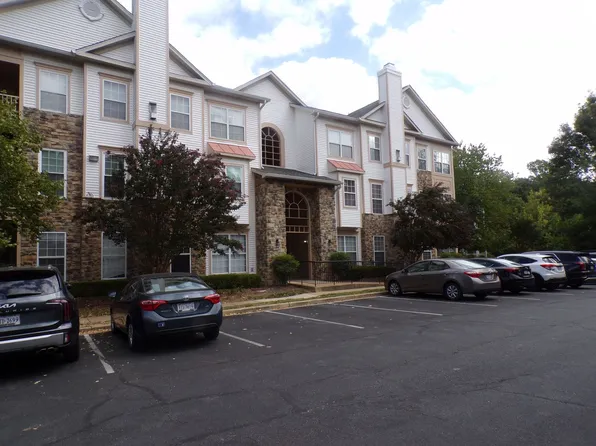 5947 Founders Hill Dr Unit 302, Alexandria, VA 22310