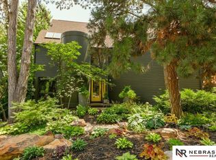 723 N 89th Plz, Omaha, NE 68114