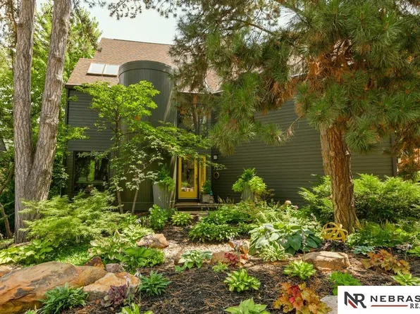 723 N 89th Plz, Omaha, NE 68114