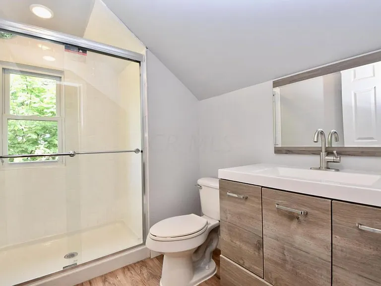 1167 Linwood Ave — Photo 18