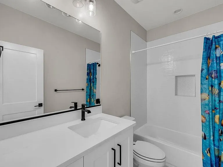 4159 S 490 E — Photo 27