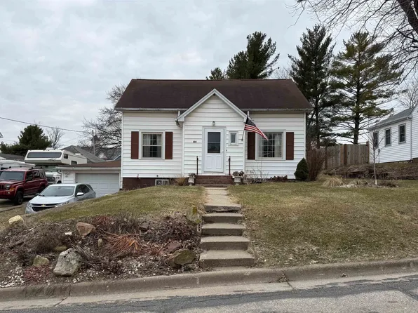 104 W Hill St, Blanchardville, WI 53516