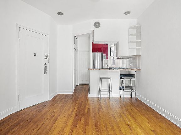 4th image of 521 E 81st St APT 4C