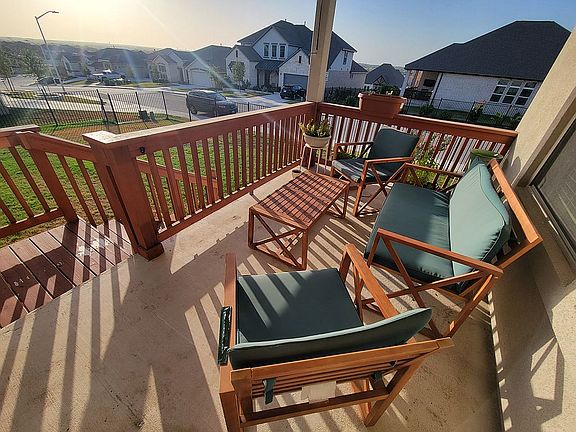 4th image of 817 Marbella Vista Way