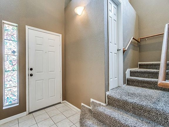 3rd image of 2640 Blackstone Dr