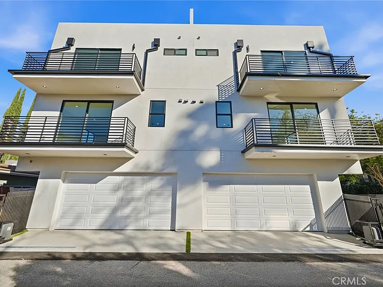 13602 Burbank Blvd — Photo 19