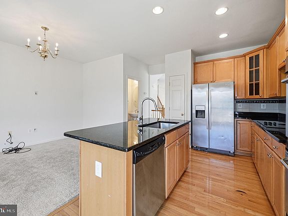 5th image of 110 Chesterbrook Ct
