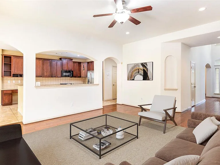 62 S Longsford Cir — Photo 3