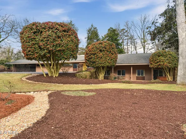 124 Carnegie Dr, Oak Ridge, TN 37830