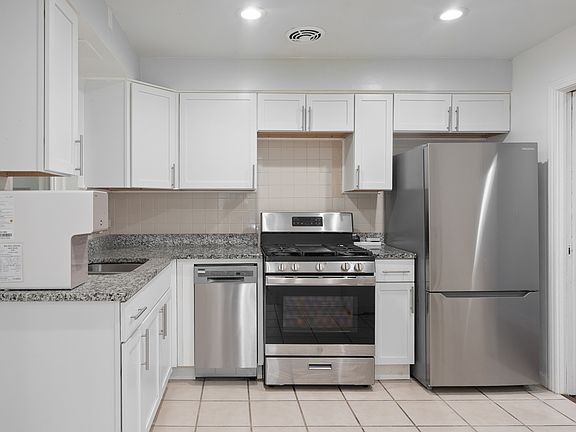 5th image of 8156 Knox Ave