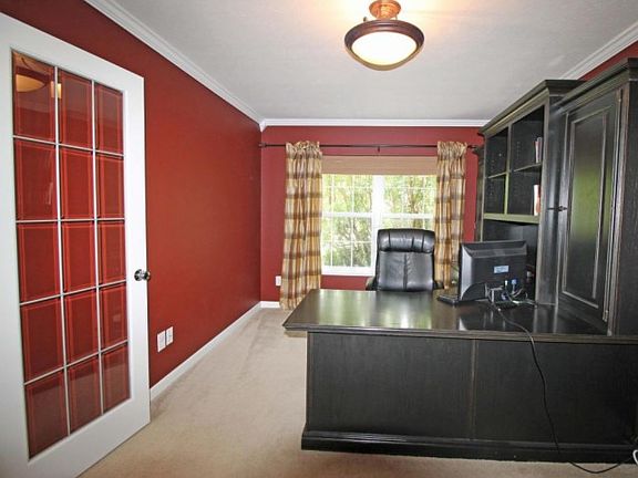 3rd image of 6802 Stillhouse Ln