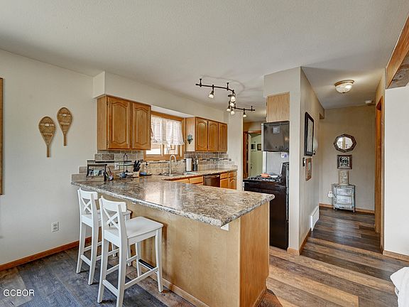 3rd image of 321 Elk Ln