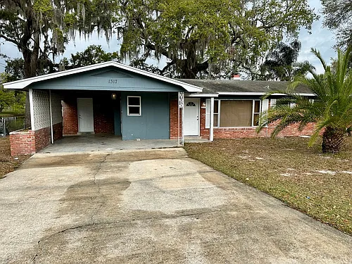 1317 Cambridge Dr Photo 1