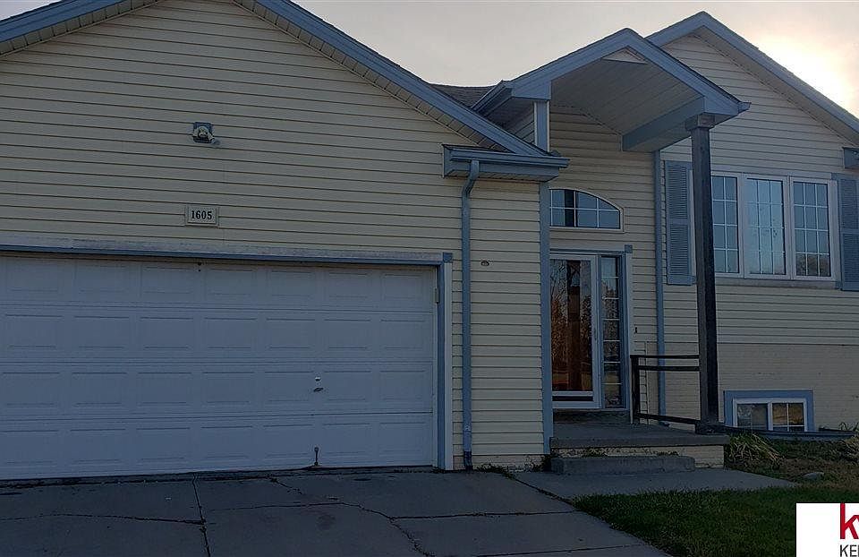 1st image of 1605 N 21st St