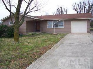 2812 Bluebell Ave, Neosho, MO 64850