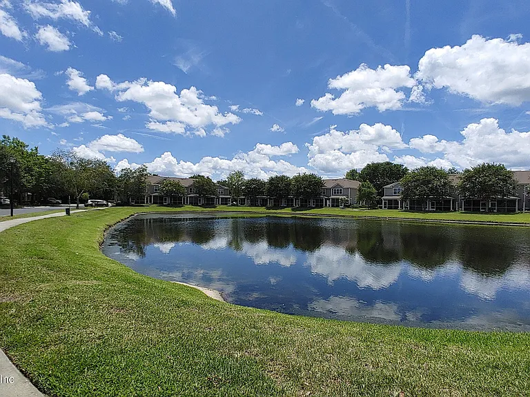 11225 Campfield Cir — Photo 26