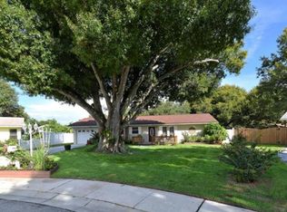 805 Cypress Wood Ln, Sarasota, FL 34243