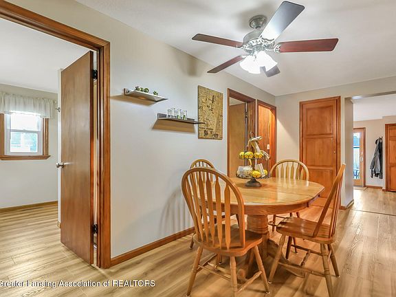 2nd image of 706 E Higham St